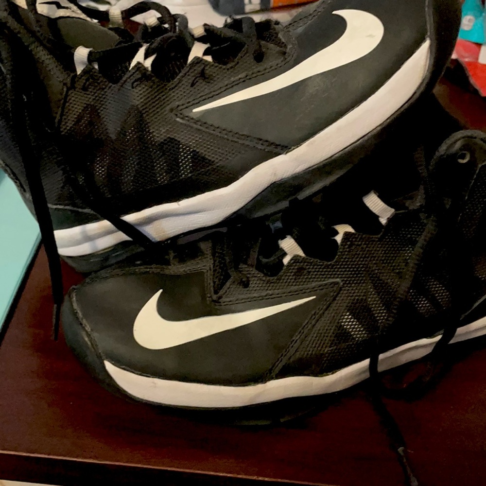 Nike kids basketball shoes